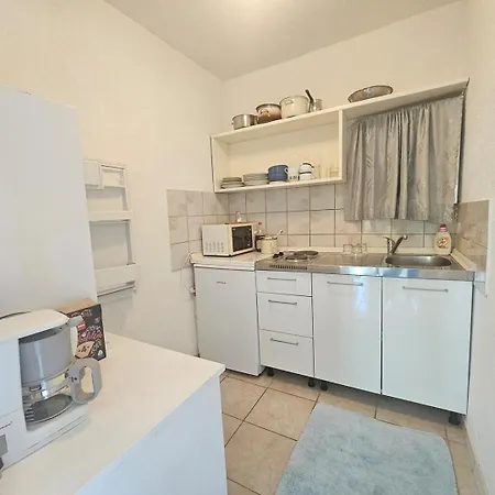 Appartamento Zympresse Nv 3 - 70 M From The Novi Vinodolski
